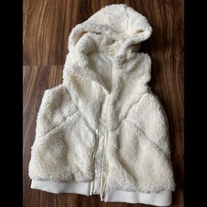 Girls Ziya plush vest - Size M